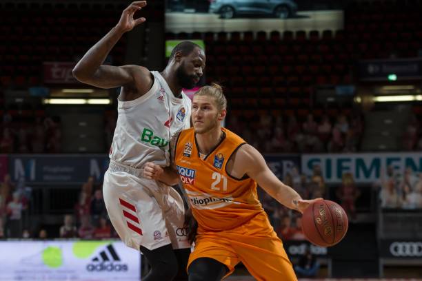 子成年组的 子成年组的